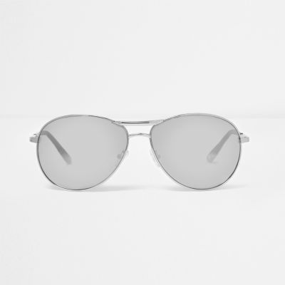 Silver mirror aviator sunglasses